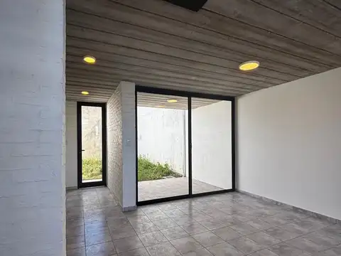 DEPARTAMENTO DUPLEX 2 DORM.COCHERA-PATIO-ESTRENAR