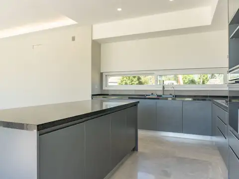 Callejón la escondida  s/n 100