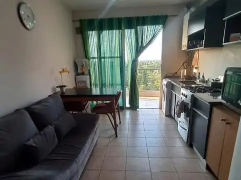 Departamento en venta - 2 Dormitorios 2 Baños - Cochera - 72Mts2 - Monte Grande