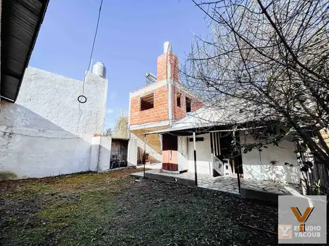 Casa en venta - 1 Dormitorio 1 Baño - 195Mts2 - Villa Elisa, La Plata
