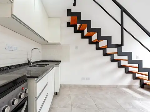 Depto Tipo Casa 2 ambientes con 1 baño