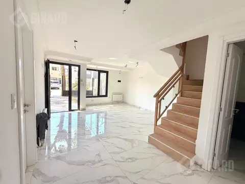 Depto Tipo Casa en Venta de 4 ambientes