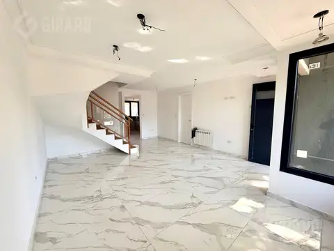 PH 4 ambientes en venta en zona los pinares