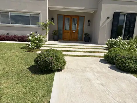 Casa en Venta en General las Heras, USD 380.000