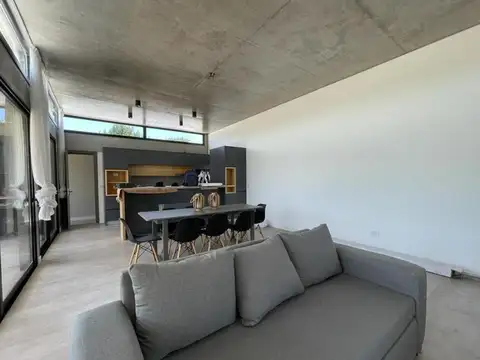 ALQUILER TEMPORARIO RUMENCO JOVEN