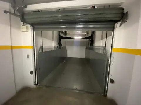 Bolivia al 3100. Cochera cubierta. Agronomía