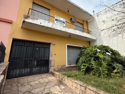 Casa 3 dormitorios a refaccionar en Alberdi