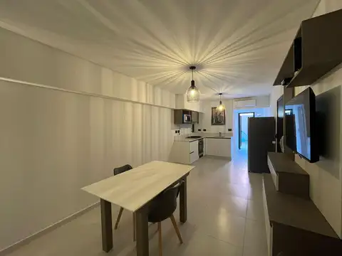 VENTA  - Departamento con patio. Abasto , Rosario