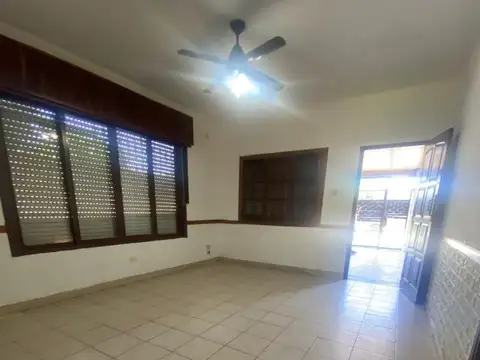 Hermosa casa - Apta crédito - José C. Paz