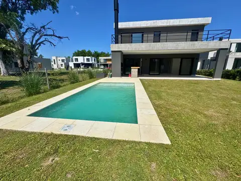 Casa a estrenar en venta en Azzurra Tortugas