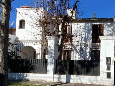 Muy linda casa Vta 4  dor bcon/gal/jard Piedra Buen G. Bourg