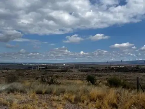 LOTE EN VENTA EN B° ALTOS DE LA CRUCESITA 2600 M2