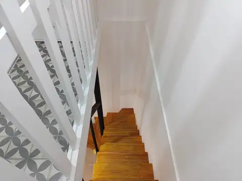Depto Tipo Casa en Venta al Este