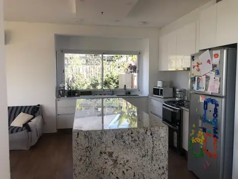 Casa 7 ambientes con 3 baños