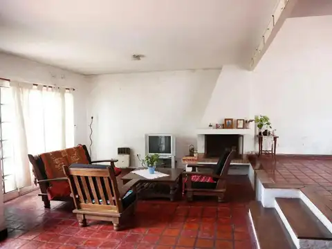 Casa en Venta en Manuel B Gonnet, USD 168.000