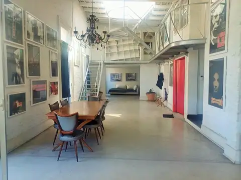 Depto Tipo Casa en Venta 100 años
