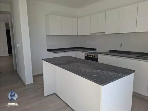 CASA TRES DORMITORIOS EN VENTA  CIUDAD DOCTA