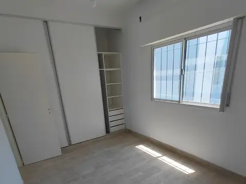 Triplex a estrenar - Patio - Garage - Oportunidad!