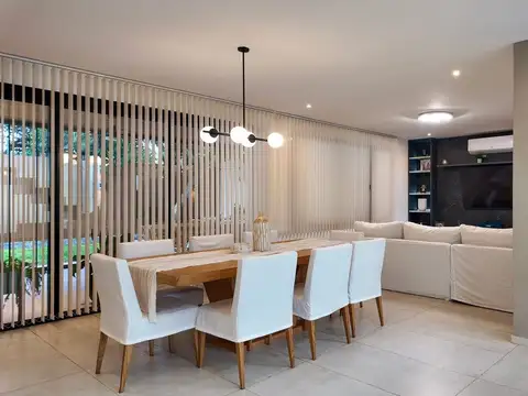 VENTA CASA 3 DORMITORIOS CAÑUELAS CHICO SEGURIDAD