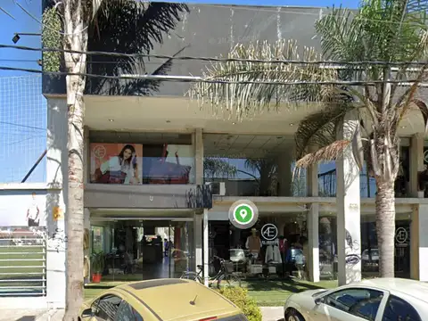 Av. Hipólito Yrigoyen 13100