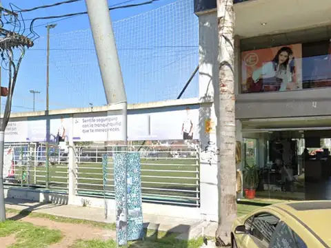 COMPLEJO DEPORTIVO Y COMERCIAL EN VENTA / ALQUILER – ADROGUÉ