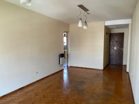 ENTRE RÍOS Y 3 DE FEBRERO AMPLIO AL FRENTE BALCON APTO CRÉDITO