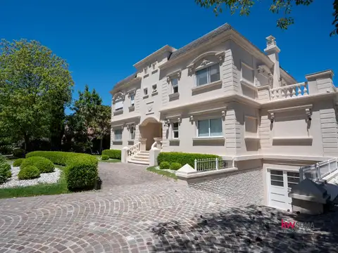 Casa en Venta en Abril Club De Campo