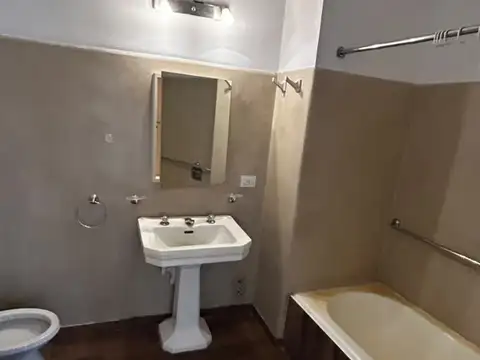 Muy luminoso Semipiso Excelente ubicacion