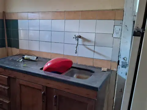 Casa 3 ambientes con 1 baño
