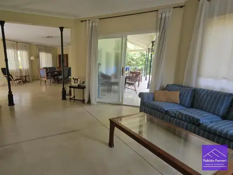 Venta Casa amplia en Barrio Cerrado Fincas de Maschwitz, Escobar