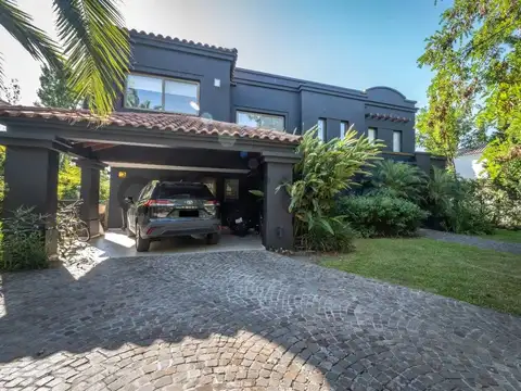 av de los lagos 4800, Piso 0
