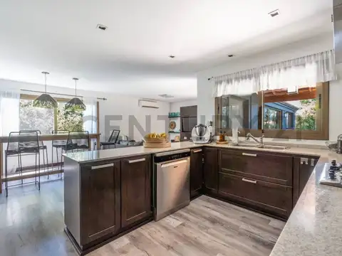 OPORTUNIDAD! Bajo de Precio ! Exclusiva casa en cul de sac en Venta 5 ambientes, en La Alameda , Nor