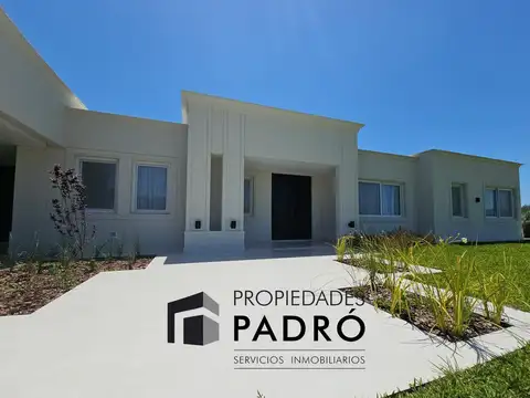 Casa en venta. UF 88.  Barrio Santa Ines, Comarcas de Lujan. 4 dormitorios. Pileta.