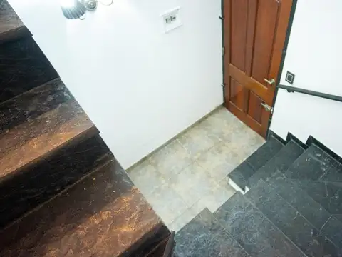 Depto Tipo Casa 2 ambientes con 1 baño