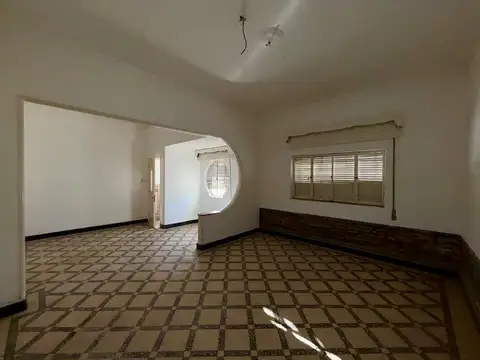 Casa en Alquiler con 1 cochera
