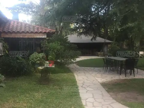 Casa 6 ambientes con 5 baños