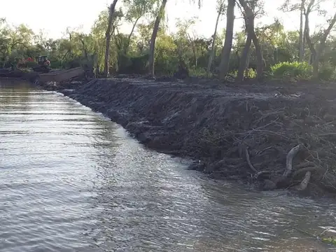 VENTA EN BLOQUE DE 4 LOTES EN 1ERA SECCION DE ISLAS DE TIGRE