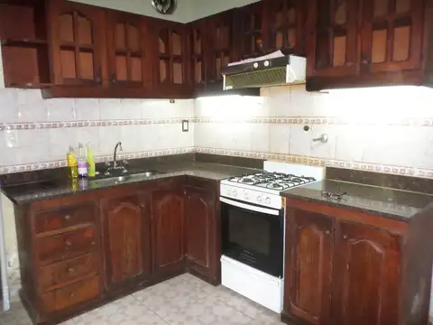 Depto Tipo Casa en Alquiler de 3 ambientes