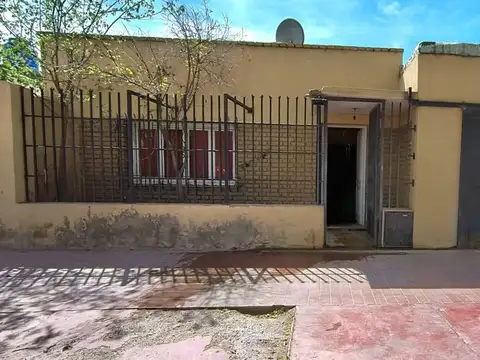 CASA PARA RECICLAR EN GODOY CRUZ
