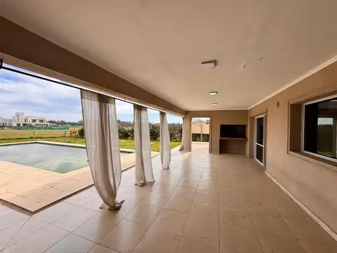 Casa en Club de Campo La Concepción