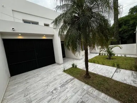 Lisandro De La Torre 334