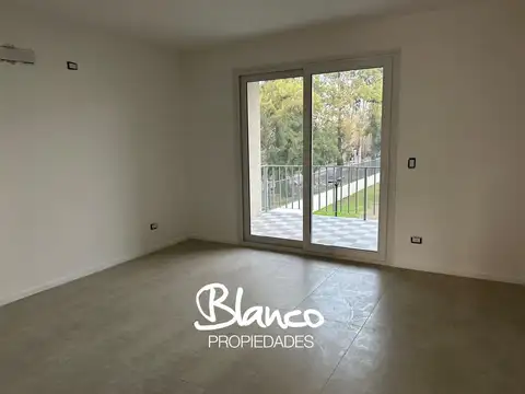 Departamento en Alquiler en La Lonja, USD 600