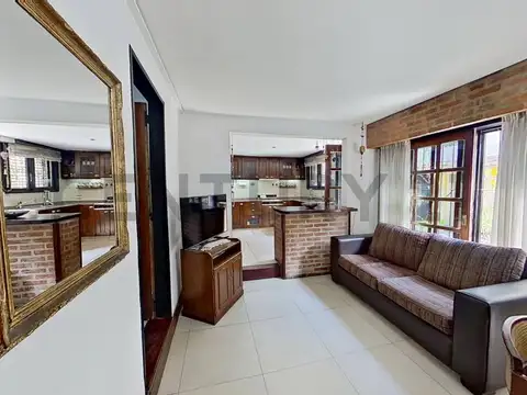 Oficina en Venta con 1 cochera