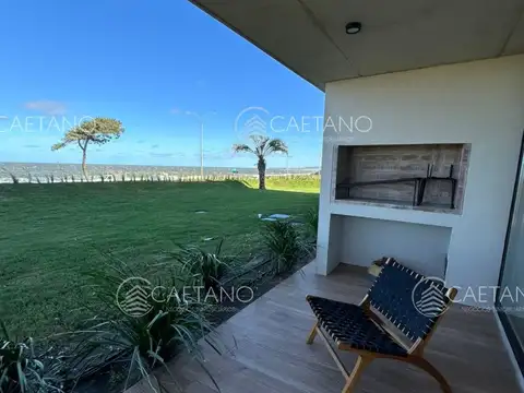 Apartamento en venta 3 dormitorios Playa Mansa, Punta del Este.
