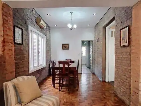 VENTA Casa c/ patio jardín y parrilla - excelente ubicación en Villa Maipú
