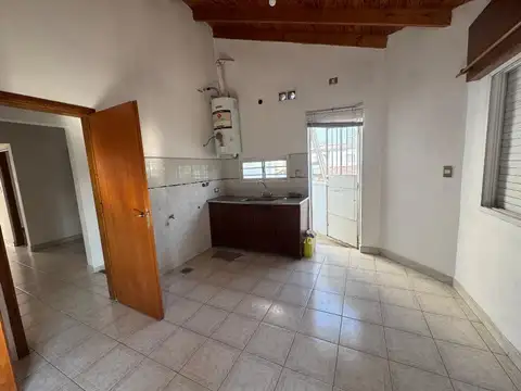 Depto Tipo Casa en Alquiler de 3 ambientes