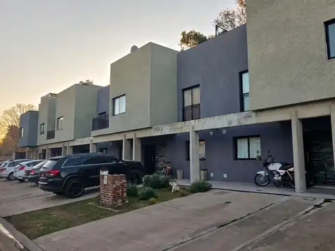 DUPLEX ALQUILER 4 AMBIENTES JARDIN - BARRIO EL ALJIBE