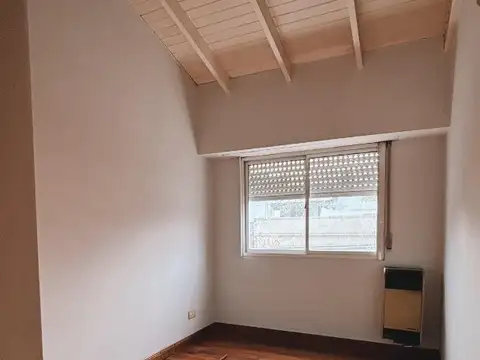 Depto Tipo Casa en Venta con 1 cocheras