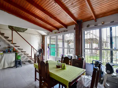CASA CON PILETA  MAS LOCAL EN VENTA ETCHEVERRY