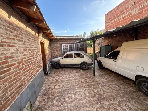VENTA CASA 5 AMB EN V. DEL PINO  COCHERA Y JARDIN